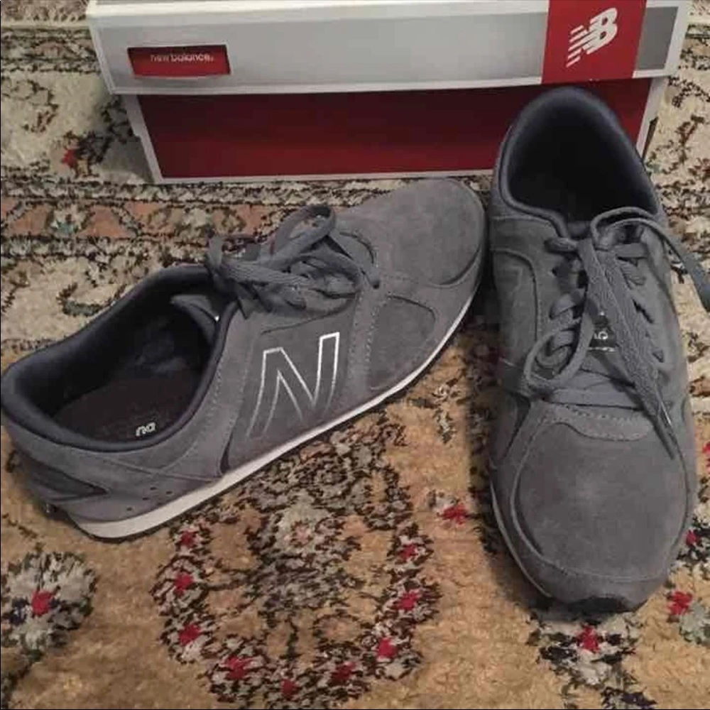 New Balance 555 sneakers
